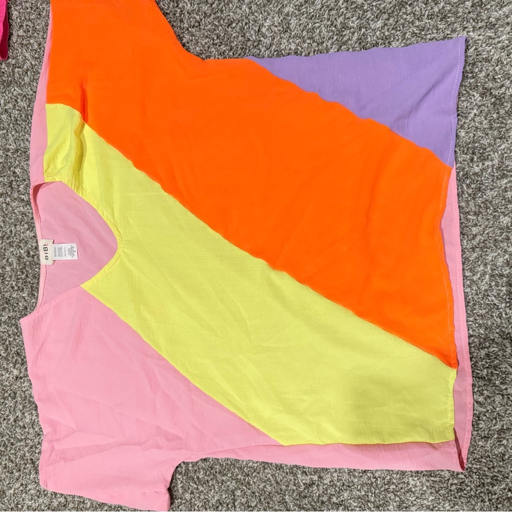 BiBi. NWOT. Size Medium.